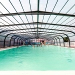 La piscine couverte et chauffée