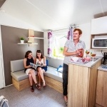 Intérieur Confort 2 Chambres - Domaine de Bréhadour* - Camping Loire Atlantique avec piscine