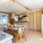 Intérieur Confort 2 Chambres - Domaine de Bréhadour* - Camping Loire Atlantique avec piscine