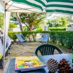 Cabanon emplacement privilège - électricité + équipement - - Camping 4 étoiles Guérande