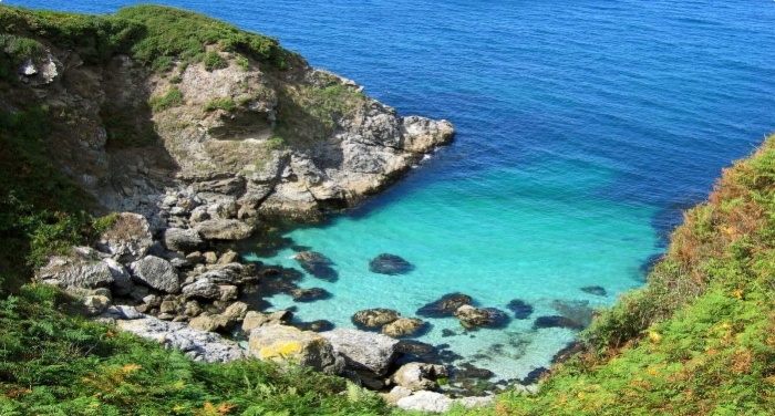 belle-île-en-mer et ses eaux turquoises